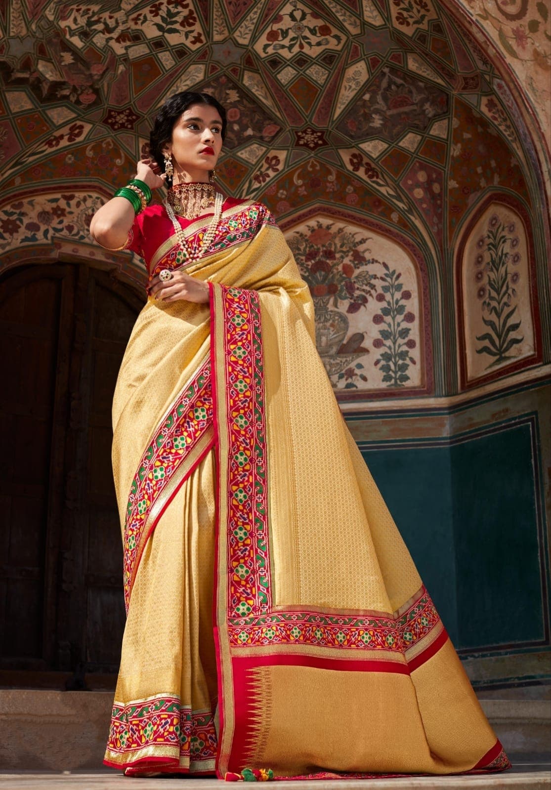 Light Yellow Flower Jacquard Work Paithani Silk Saree