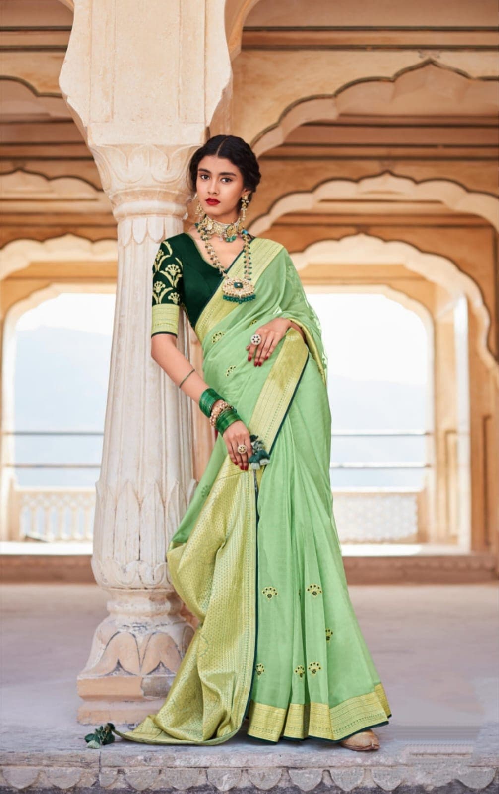 Pista Green Flower Jacquerd Work Paithani Silk Saree