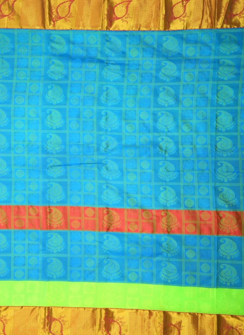 An Elegant Kanchipuram Saree with the Perfect Blend